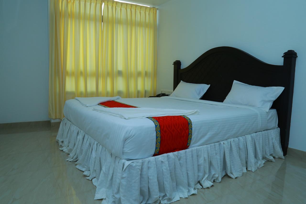 Aarya Bhavan Residency Hotel Malappuram Exterior photo