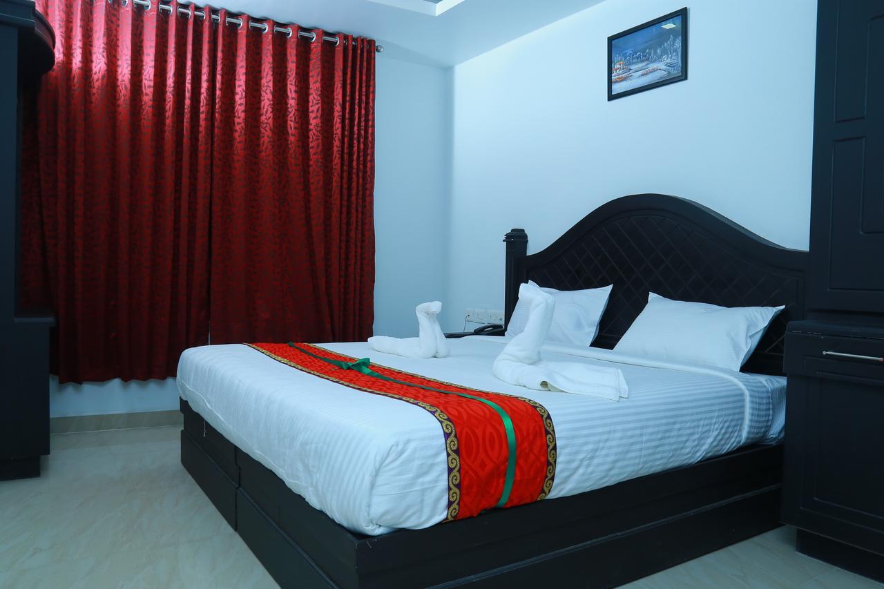 Aarya Bhavan Residency Hotel Malappuram Exterior photo